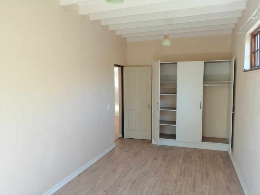 To Let 2 Bedroom Property for Rent in Robindale Gauteng