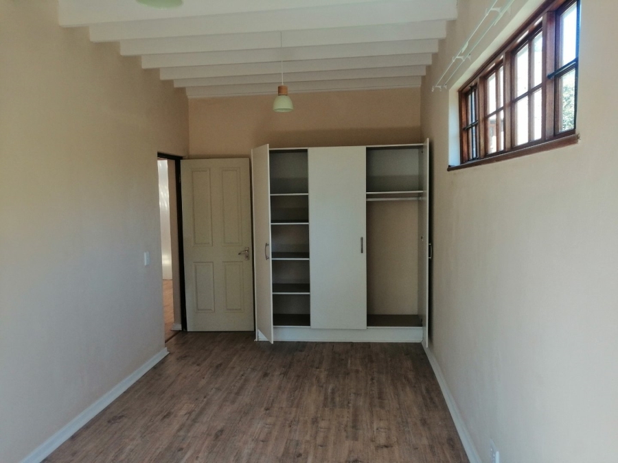 To Let 2 Bedroom Property for Rent in Robindale Gauteng