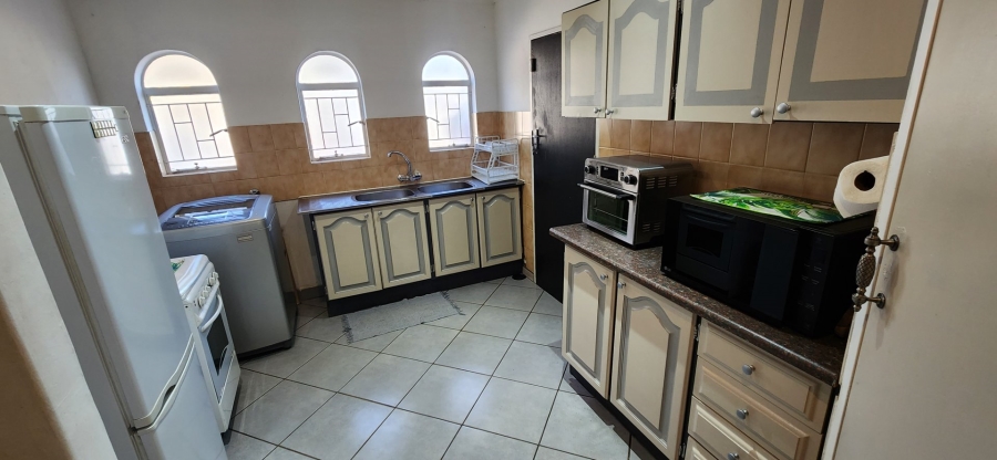 4 Bedroom Property for Sale in Rooihuiskraal North Gauteng