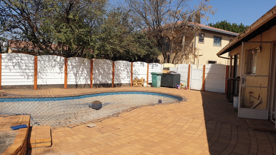 4 Bedroom Property for Sale in Dawn Park Gauteng