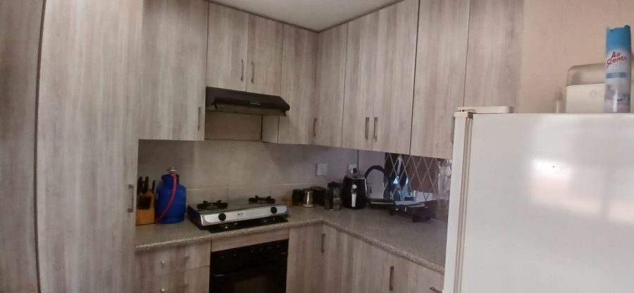 2 Bedroom Property for Sale in Norton Park Gauteng