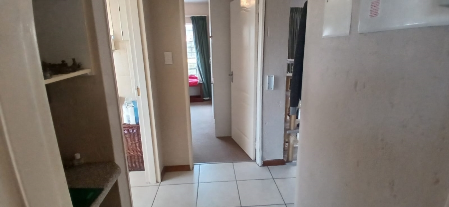 2 Bedroom Property for Sale in Norton Park Gauteng