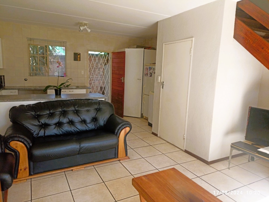 To Let 2 Bedroom Property for Rent in Sonneglans Gauteng