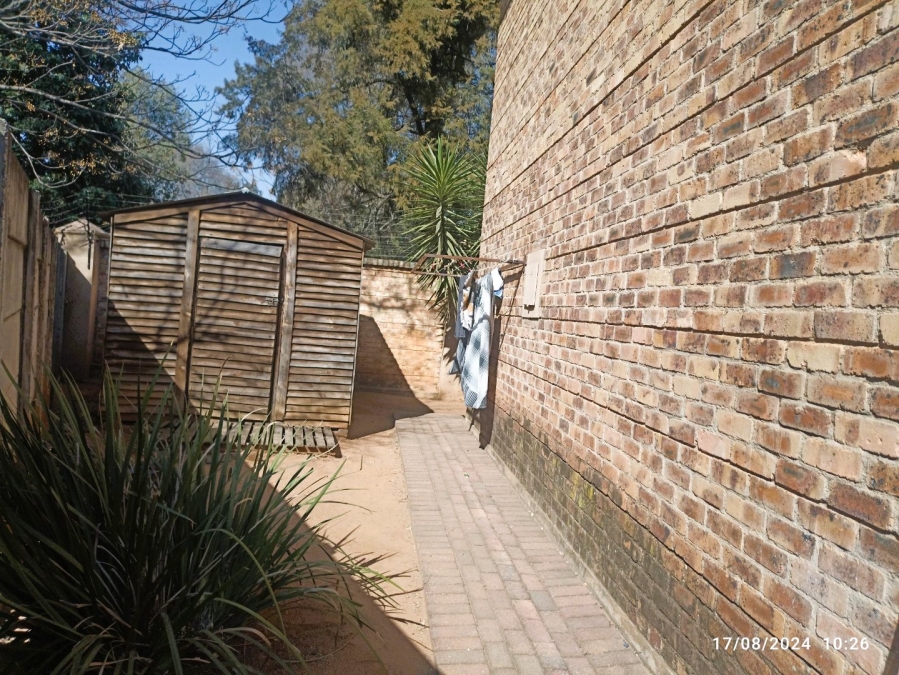 To Let 2 Bedroom Property for Rent in Sonneglans Gauteng