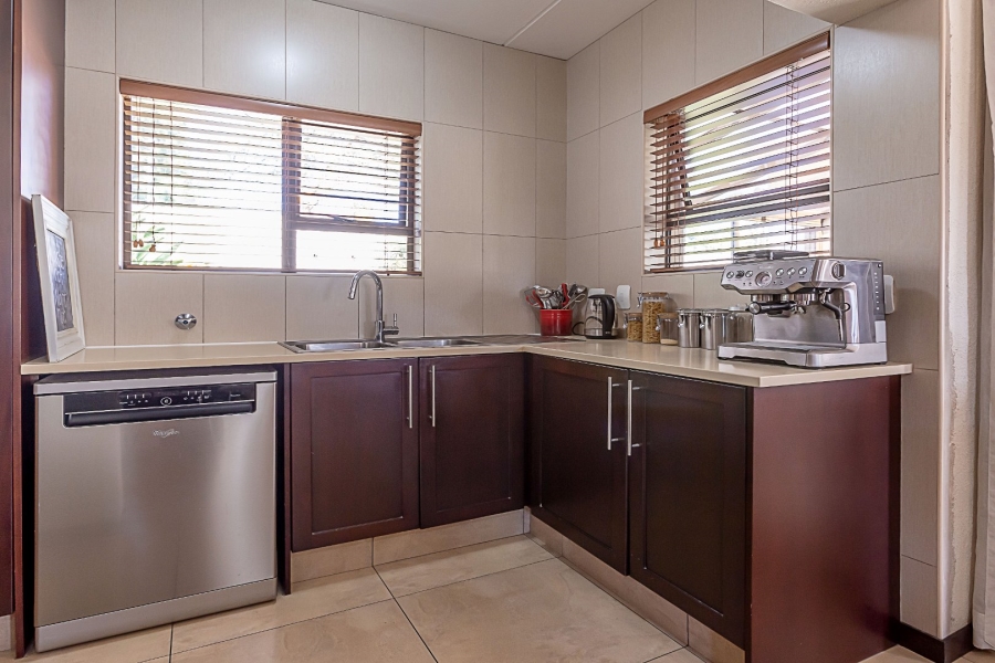 2 Bedroom Property for Sale in Beverley Gauteng