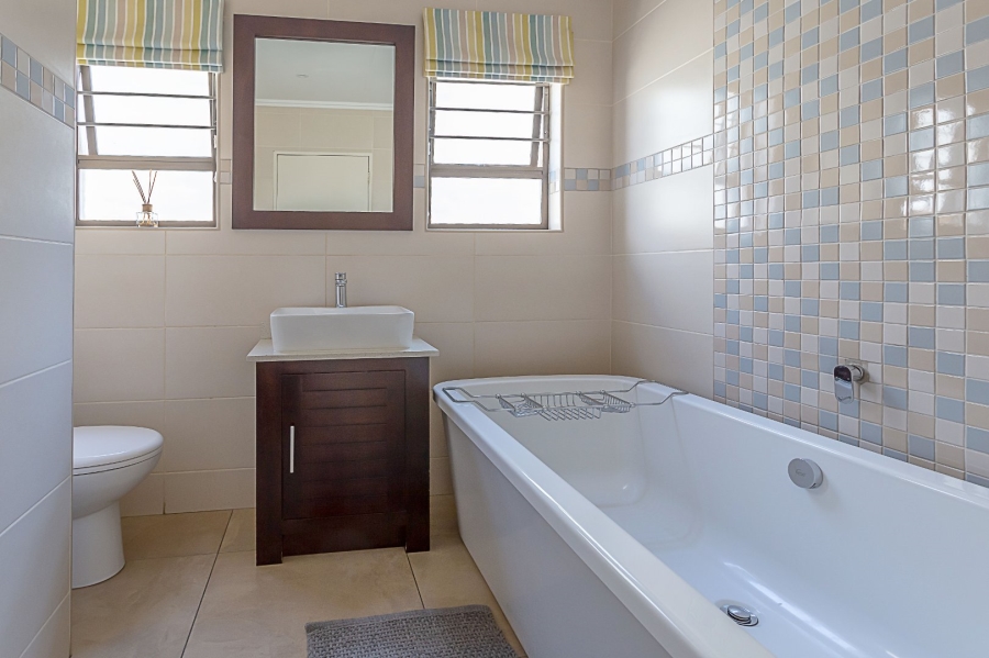 2 Bedroom Property for Sale in Beverley Gauteng