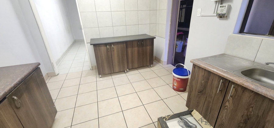 To Let 1 Bedroom Property for Rent in Laudium Gauteng