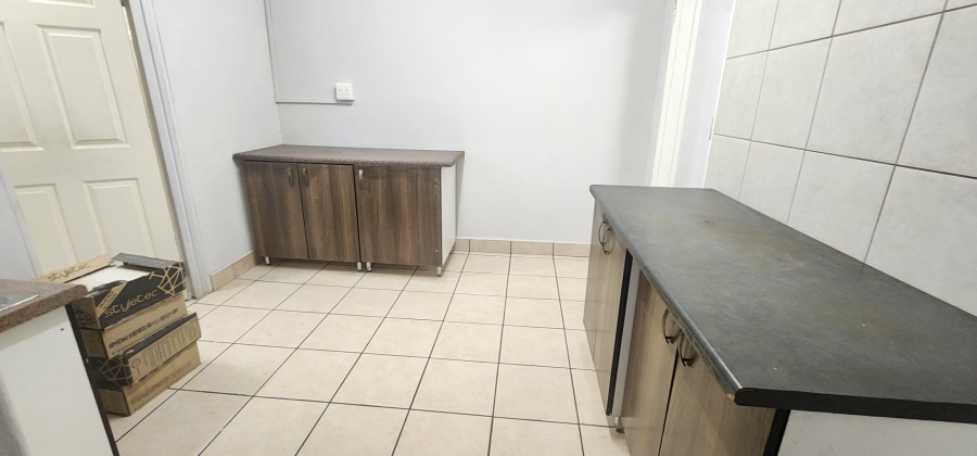 To Let 1 Bedroom Property for Rent in Laudium Gauteng