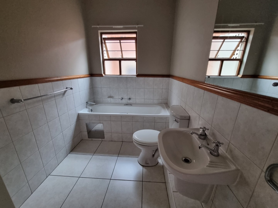 To Let 2 Bedroom Property for Rent in Bryanston Gauteng