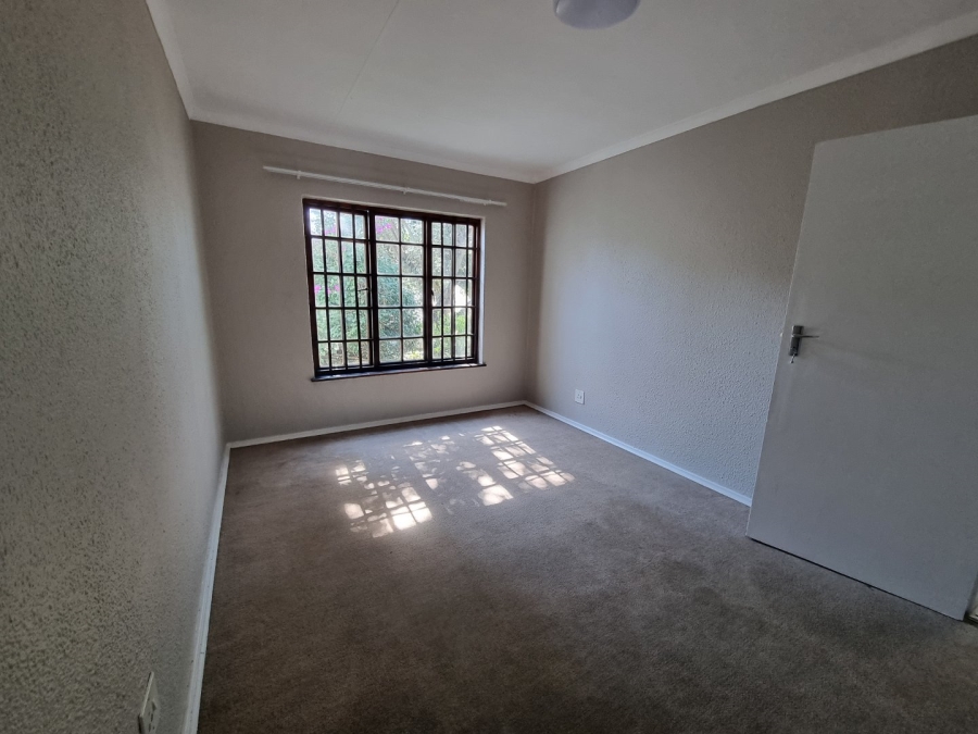 To Let 2 Bedroom Property for Rent in Lonehill Gauteng