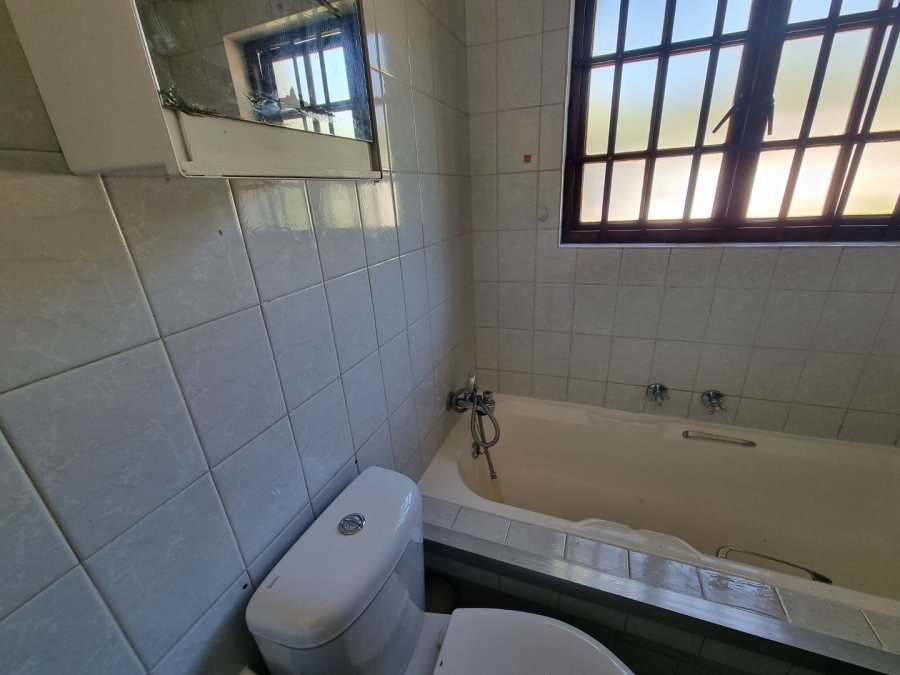 To Let 2 Bedroom Property for Rent in Lonehill Gauteng