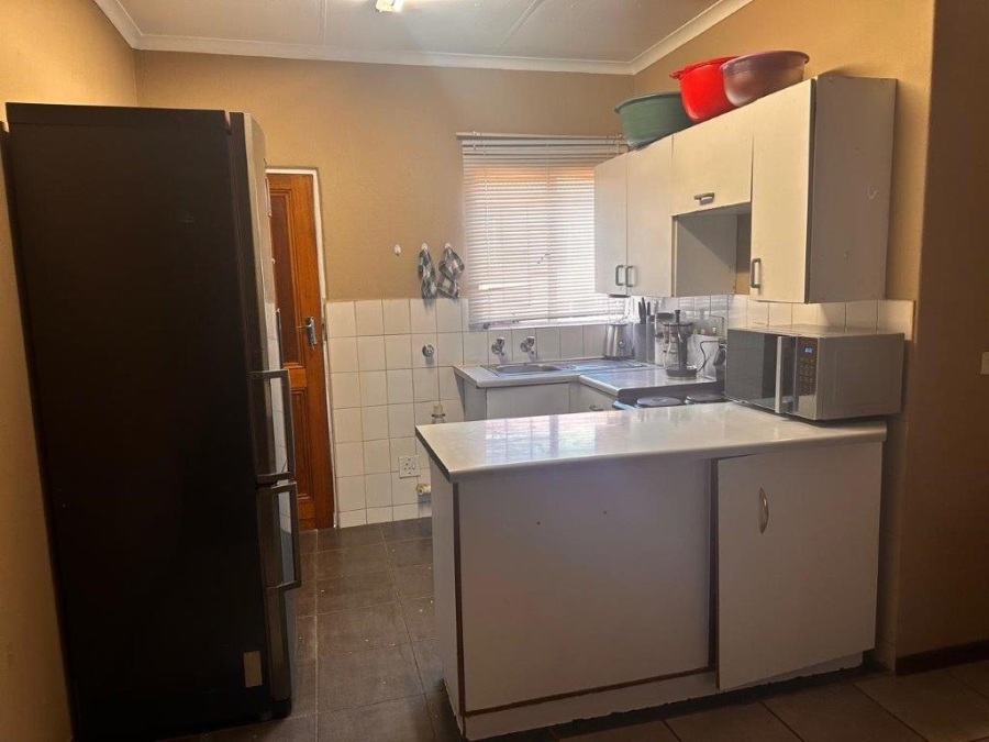 2 Bedroom Property for Sale in Restonvale A H Gauteng