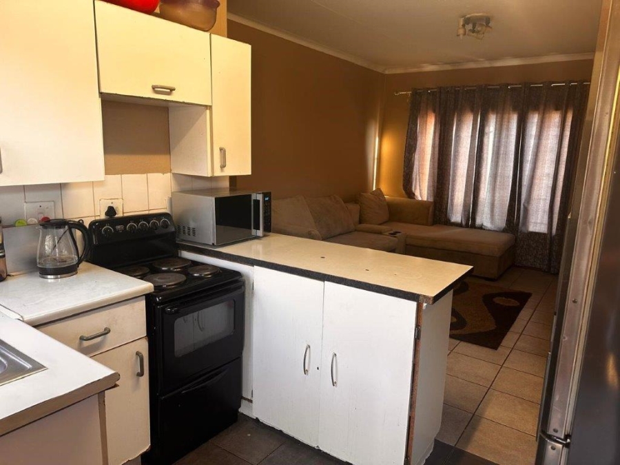 2 Bedroom Property for Sale in Restonvale A H Gauteng