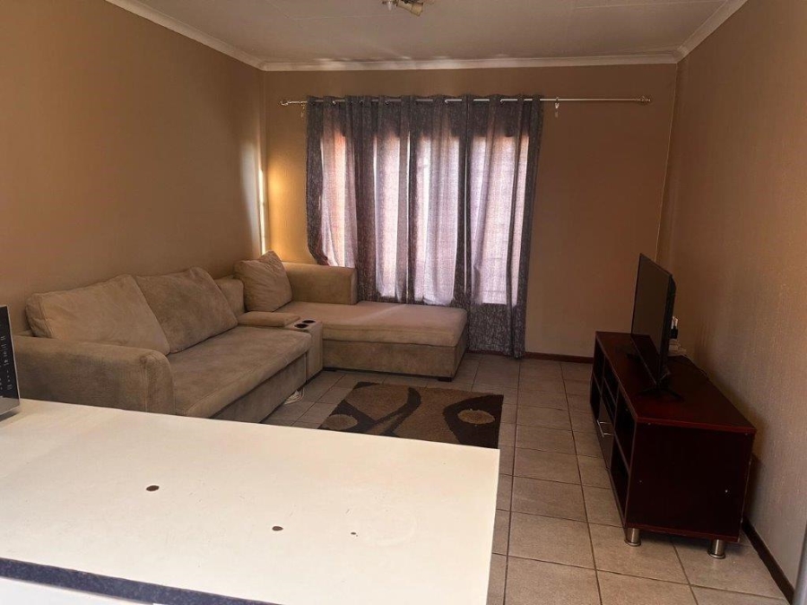 2 Bedroom Property for Sale in Restonvale A H Gauteng