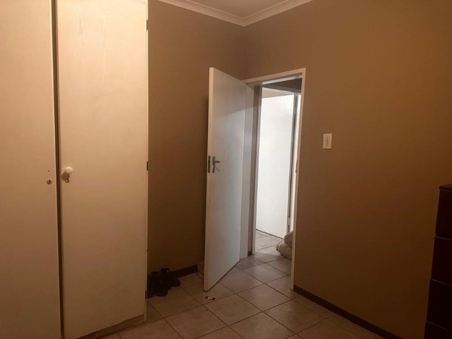 2 Bedroom Property for Sale in Restonvale A H Gauteng