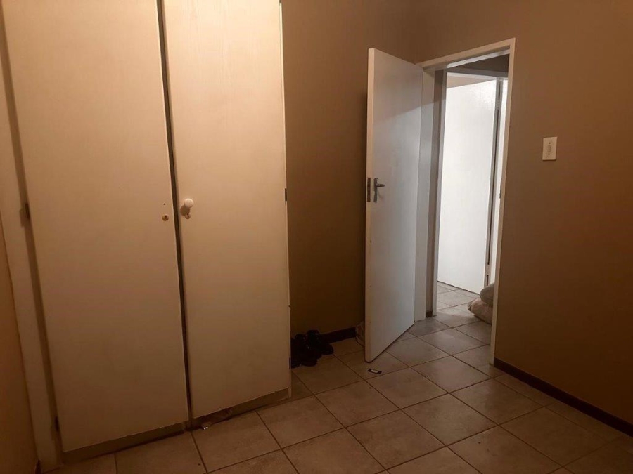 2 Bedroom Property for Sale in Restonvale A H Gauteng