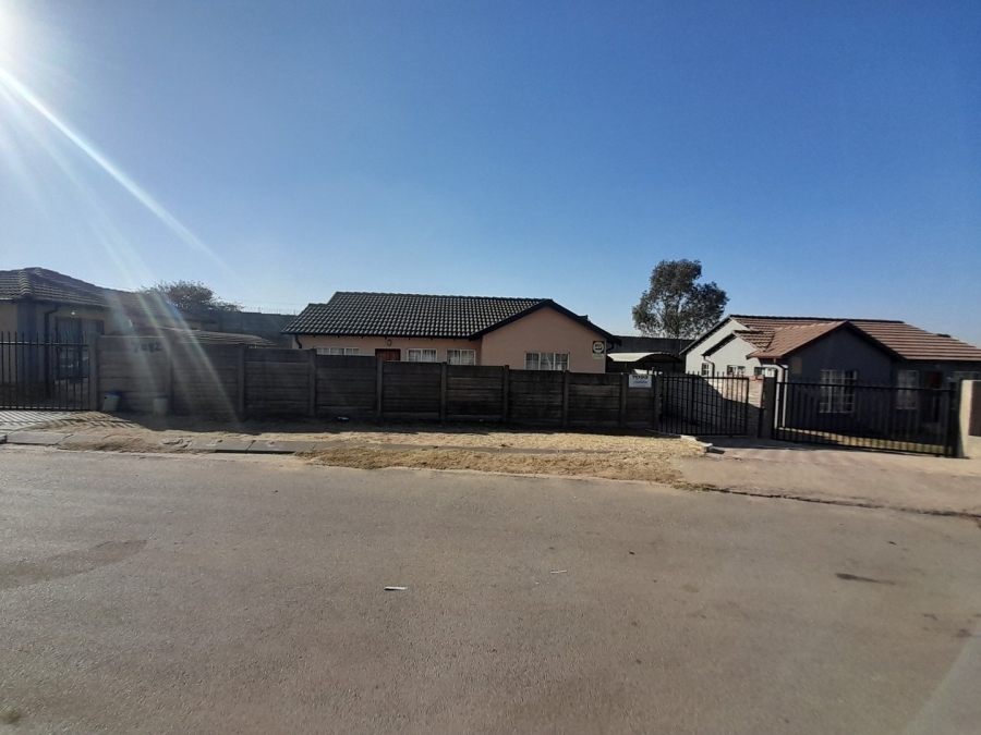 3 Bedroom Property for Sale in Rua Vista Gauteng