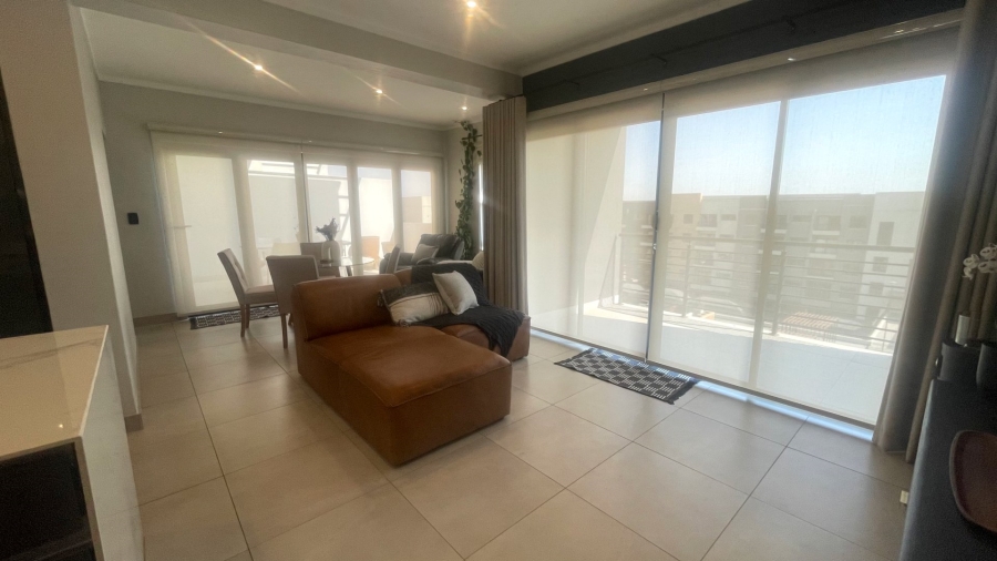 2 Bedroom Property for Sale in Nieuw Muckleneuk Gauteng