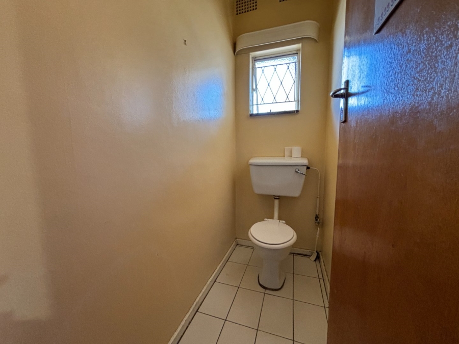 To Let 4 Bedroom Property for Rent in Parkhill Gardens Gauteng