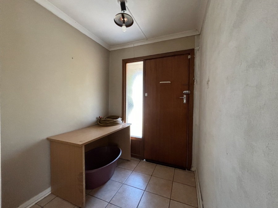 To Let 4 Bedroom Property for Rent in Parkhill Gardens Gauteng