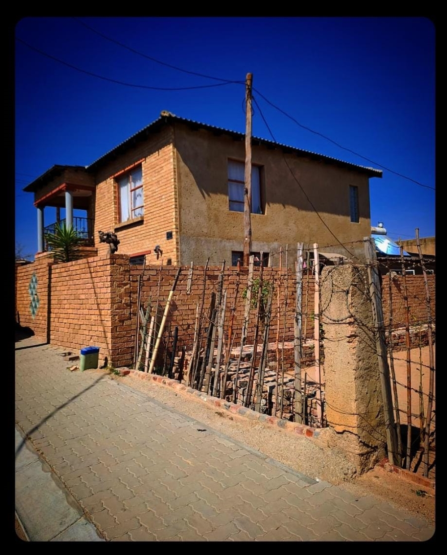 7 Bedroom Property for Sale in Diepsloot Gauteng