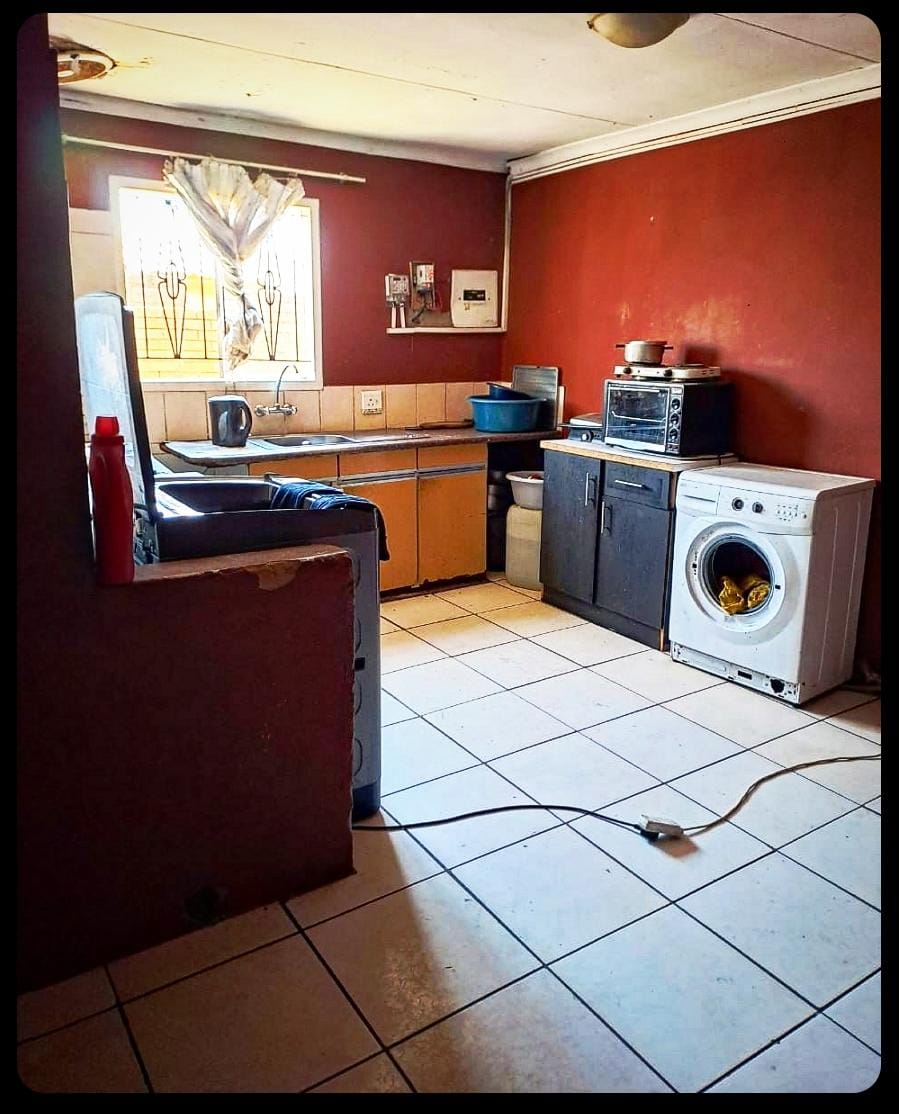 7 Bedroom Property for Sale in Diepsloot Gauteng