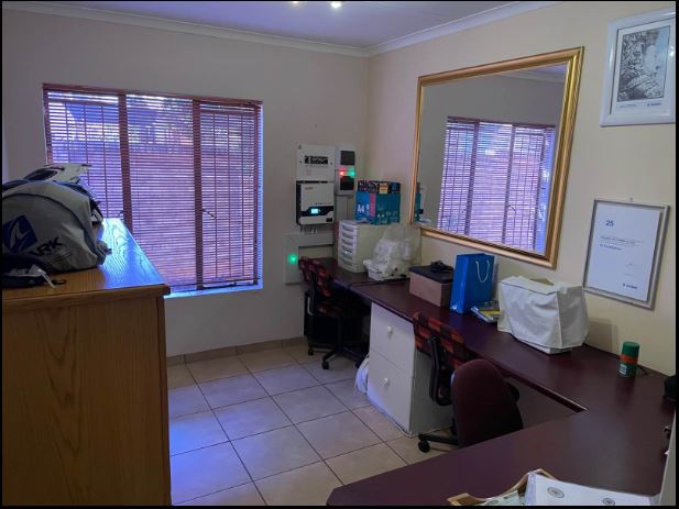 3 Bedroom Property for Sale in Eldoraigne Gauteng