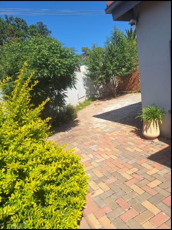 4 Bedroom Property for Sale in Laudium Gauteng