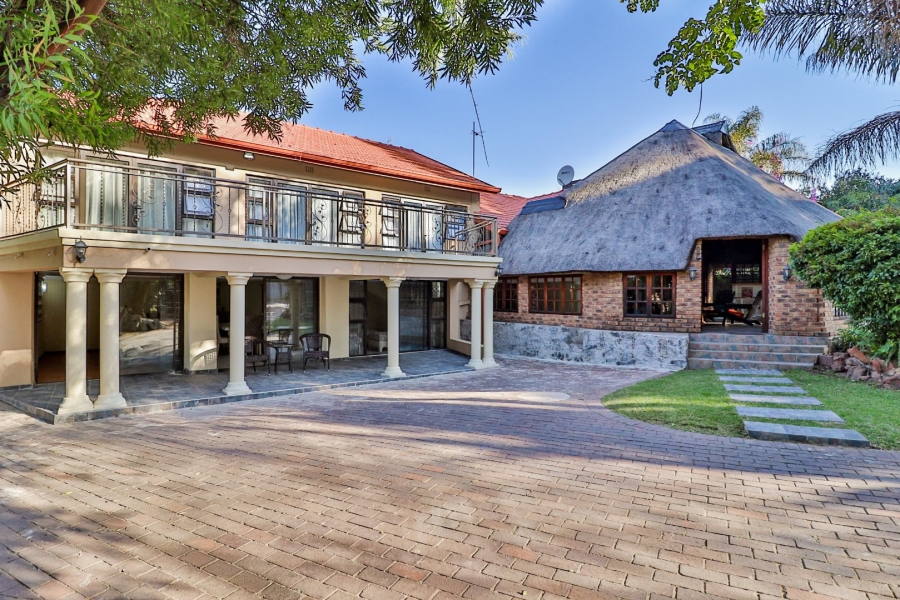 5 Bedroom Property for Sale in Aston Manor Gauteng