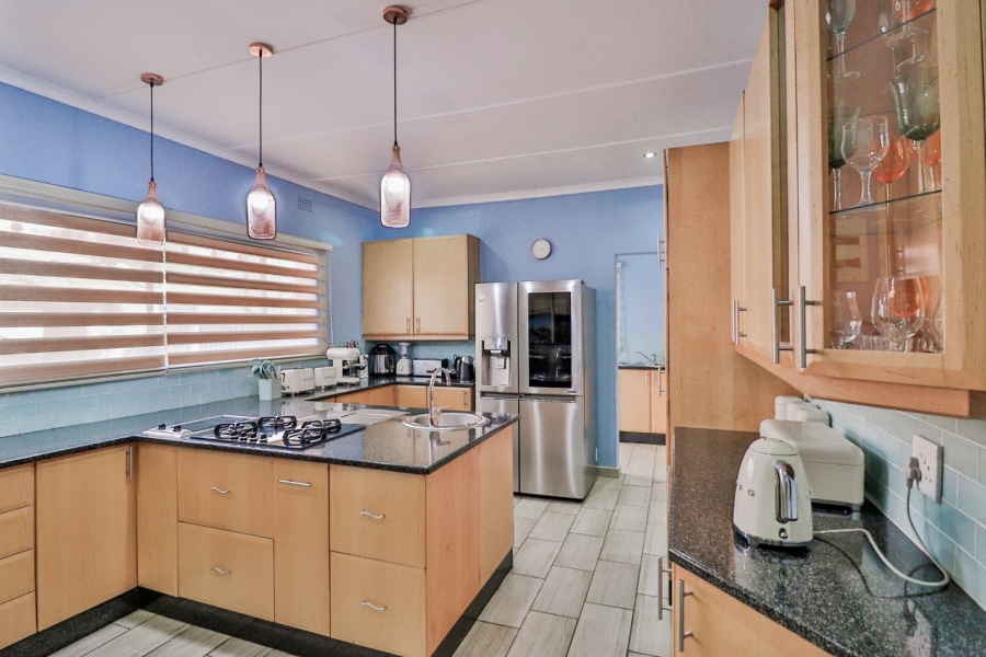 5 Bedroom Property for Sale in Aston Manor Gauteng