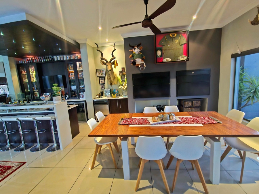 5 Bedroom Property for Sale in Mooikloof Gauteng