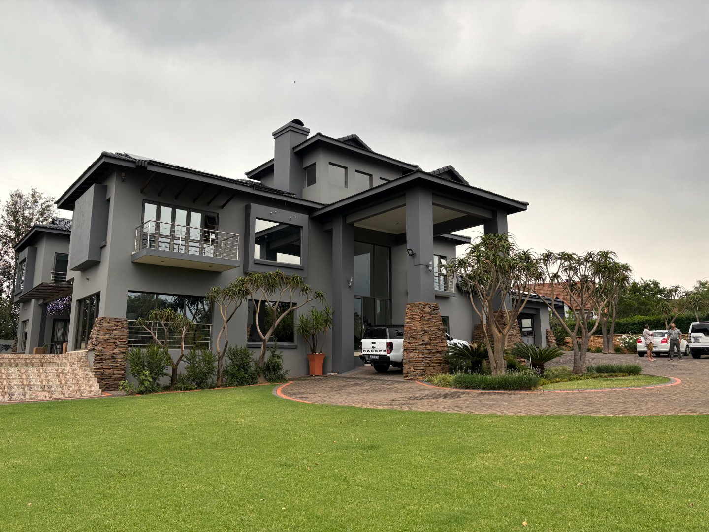 5 Bedroom Property for Sale in Mooikloof Gauteng