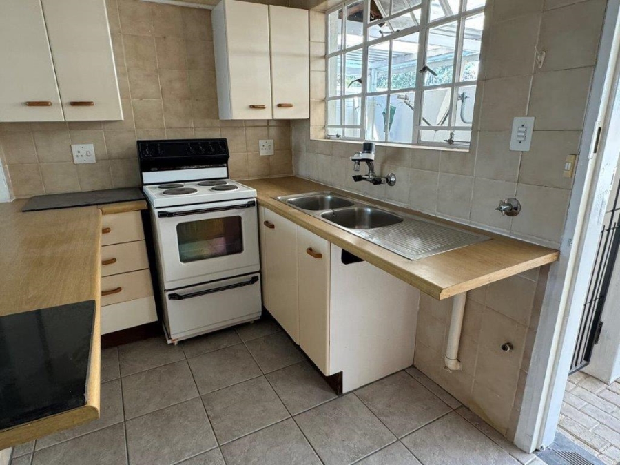 1 Bedroom Property for Sale in Bryanston Gauteng