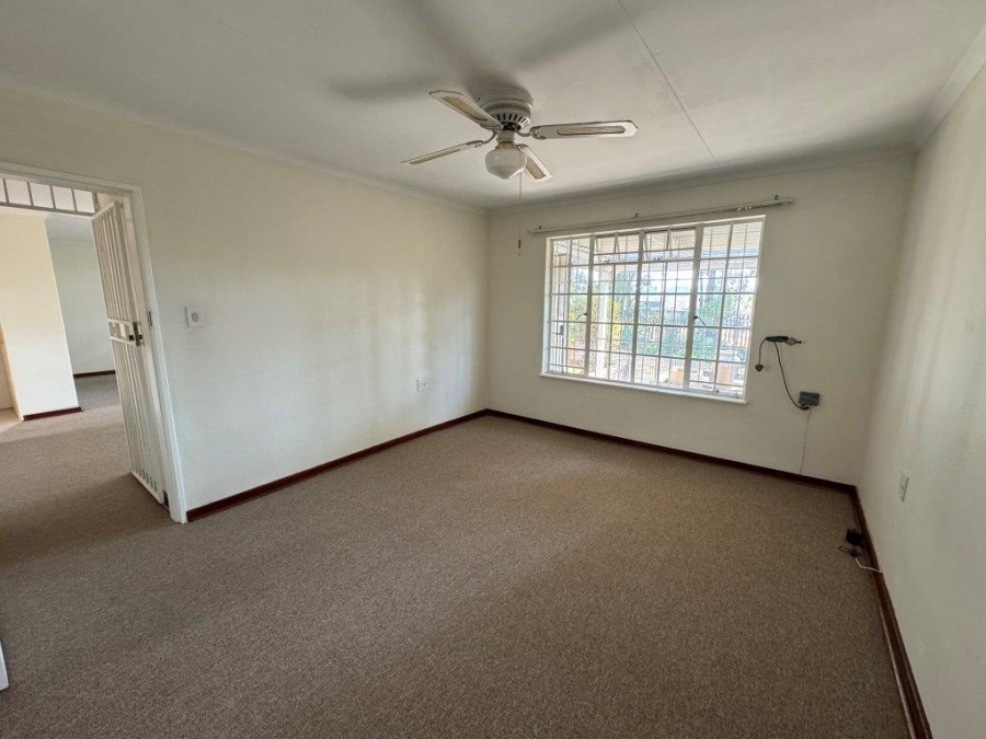 1 Bedroom Property for Sale in Bryanston Gauteng