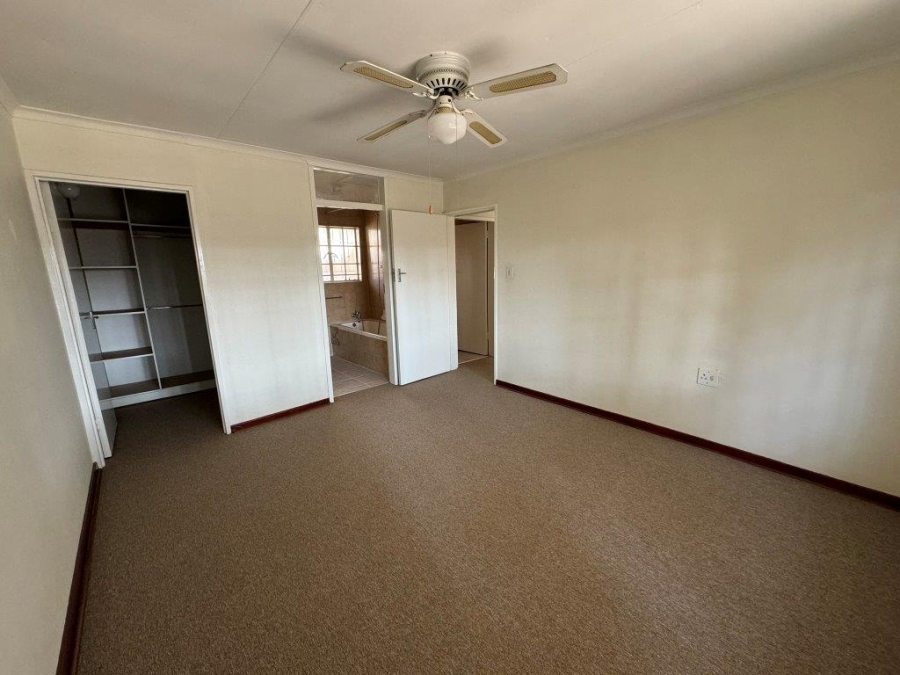 1 Bedroom Property for Sale in Bryanston Gauteng