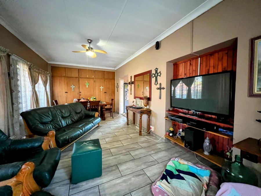 3 Bedroom Property for Sale in Villieria Gauteng