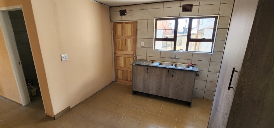 To Let 3 Bedroom Property for Rent in Bosmont Gauteng