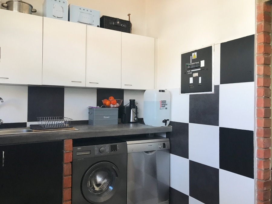 To Let 2 Bedroom Property for Rent in Illovo Gauteng