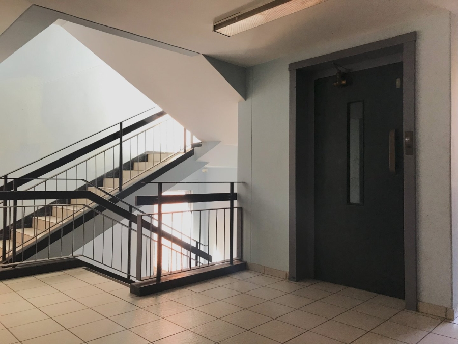 To Let 2 Bedroom Property for Rent in Illovo Gauteng