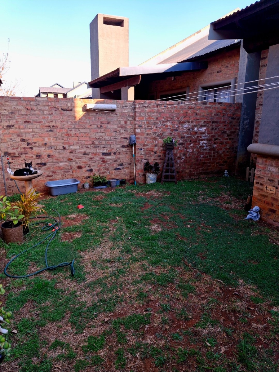 2 Bedroom Property for Sale in Pomona Gauteng