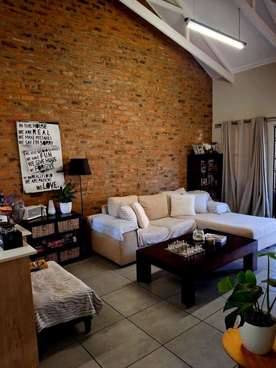 2 Bedroom Property for Sale in Pomona Gauteng