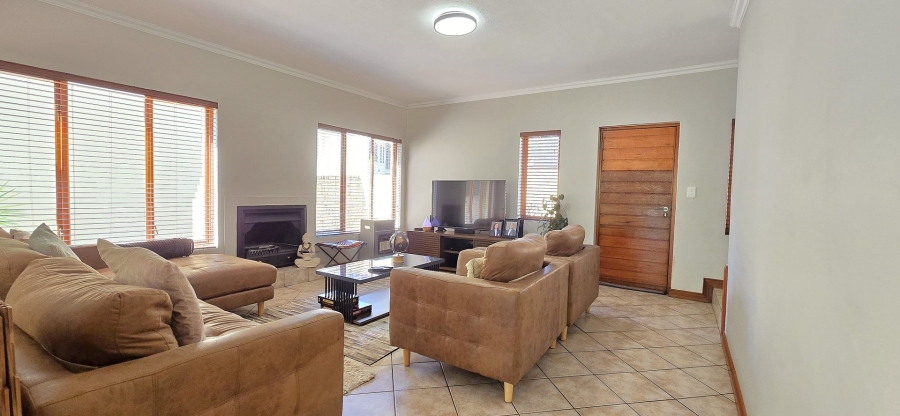 To Let 3 Bedroom Property for Rent in Carlswald North Estate Gauteng