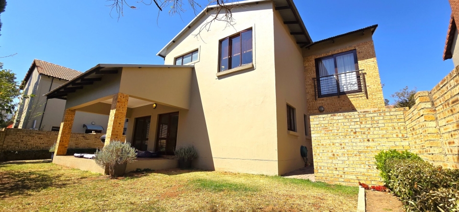 To Let 3 Bedroom Property for Rent in Carlswald North Estate Gauteng