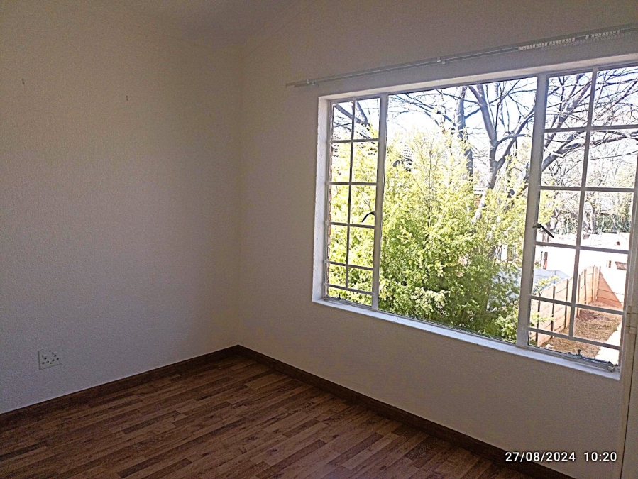 To Let 2 Bedroom Property for Rent in Sonneglans Gauteng