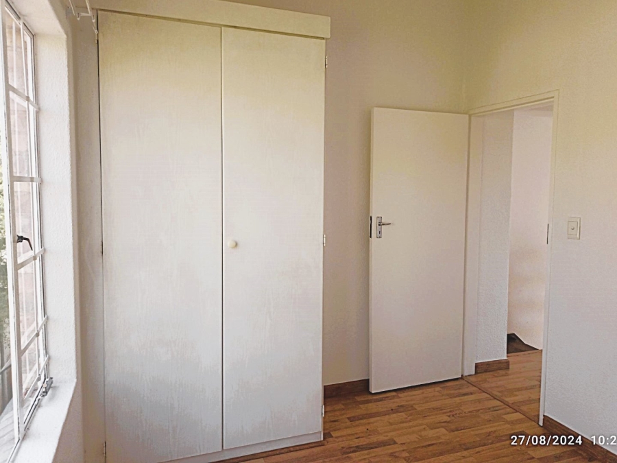 To Let 2 Bedroom Property for Rent in Sonneglans Gauteng