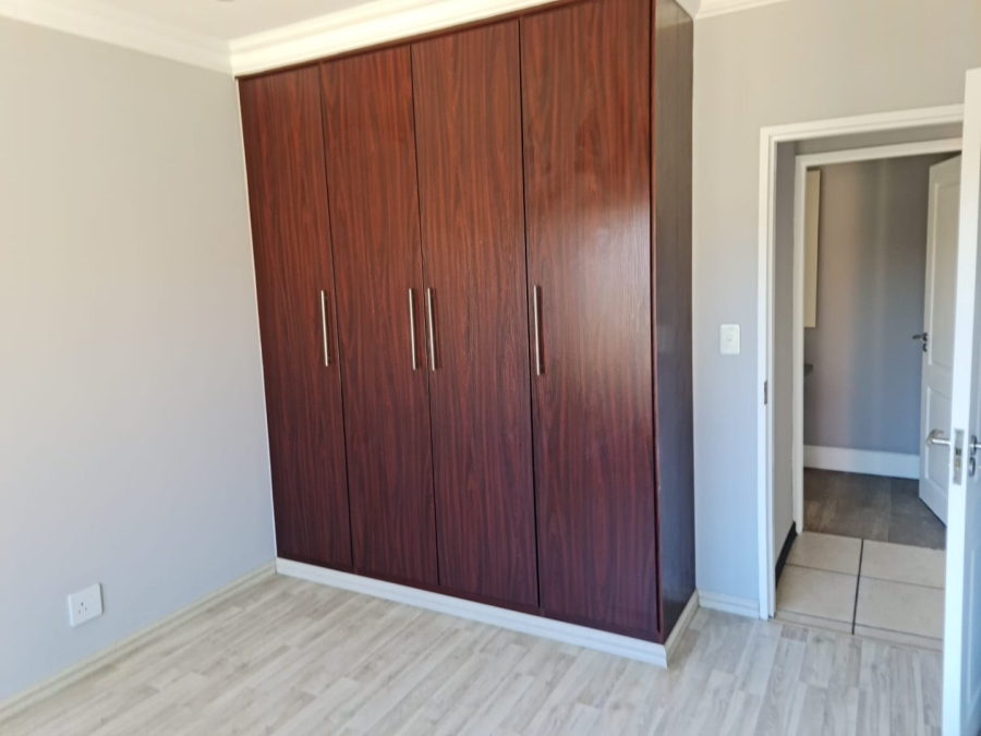 2 Bedroom Property for Sale in Greenstone Hill Gauteng