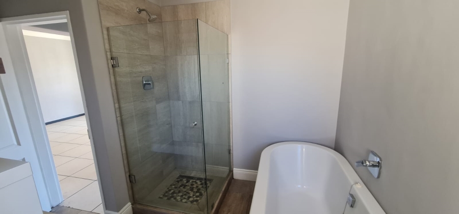 2 Bedroom Property for Sale in Greenstone Hill Gauteng