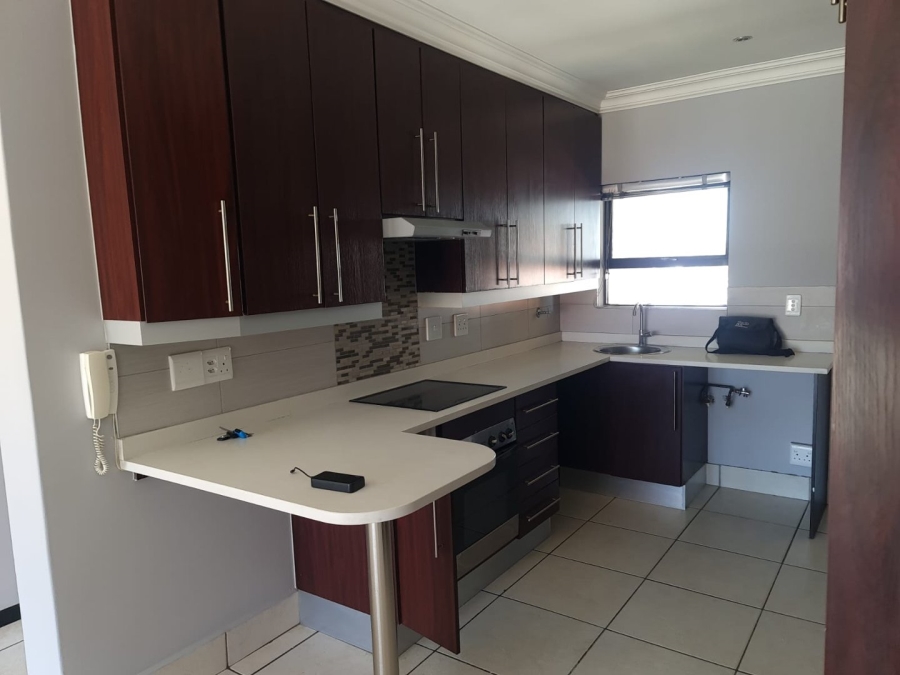 2 Bedroom Property for Sale in Greenstone Hill Gauteng