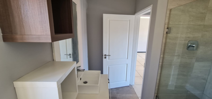 2 Bedroom Property for Sale in Greenstone Hill Gauteng