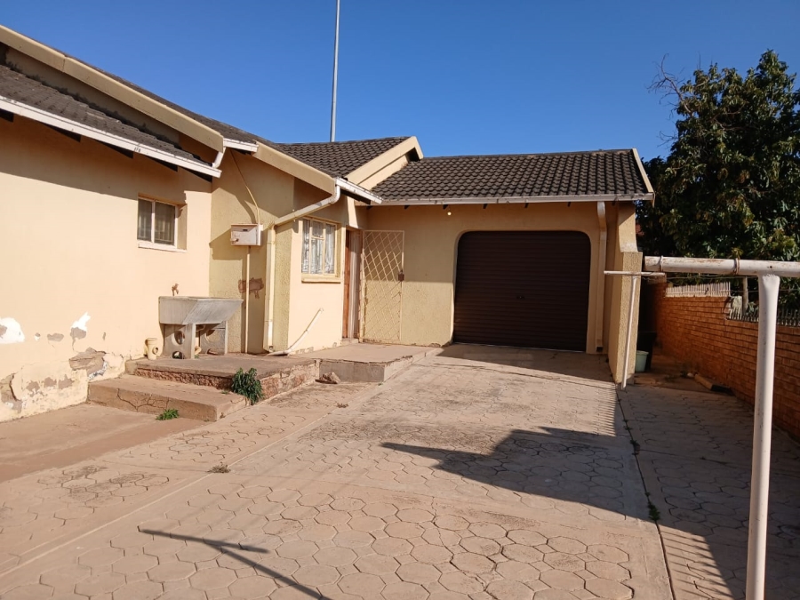 To Let 3 Bedroom Property for Rent in Soshanguve K Gauteng